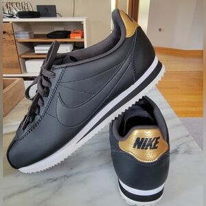 Nike Cortez 9.5